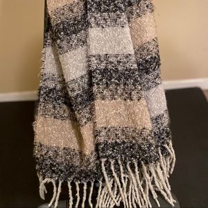 Cozy striped scarf